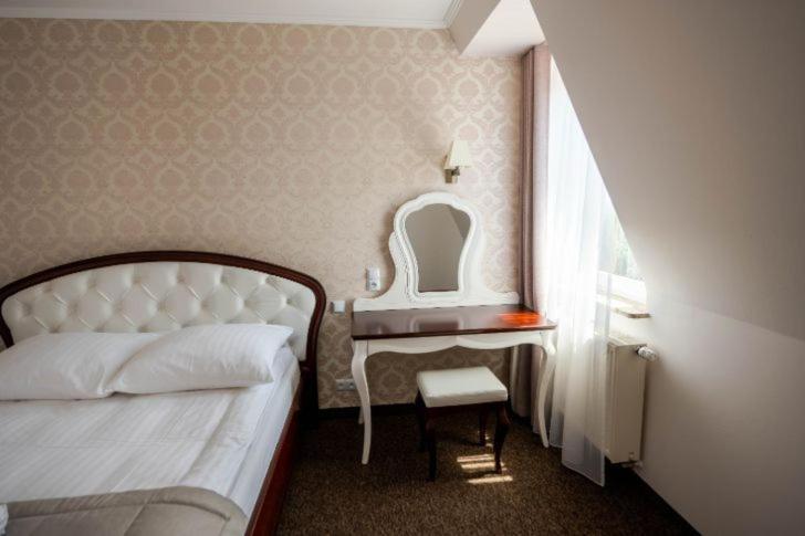 Narol Hotel Palacowa מראה חיצוני תמונה