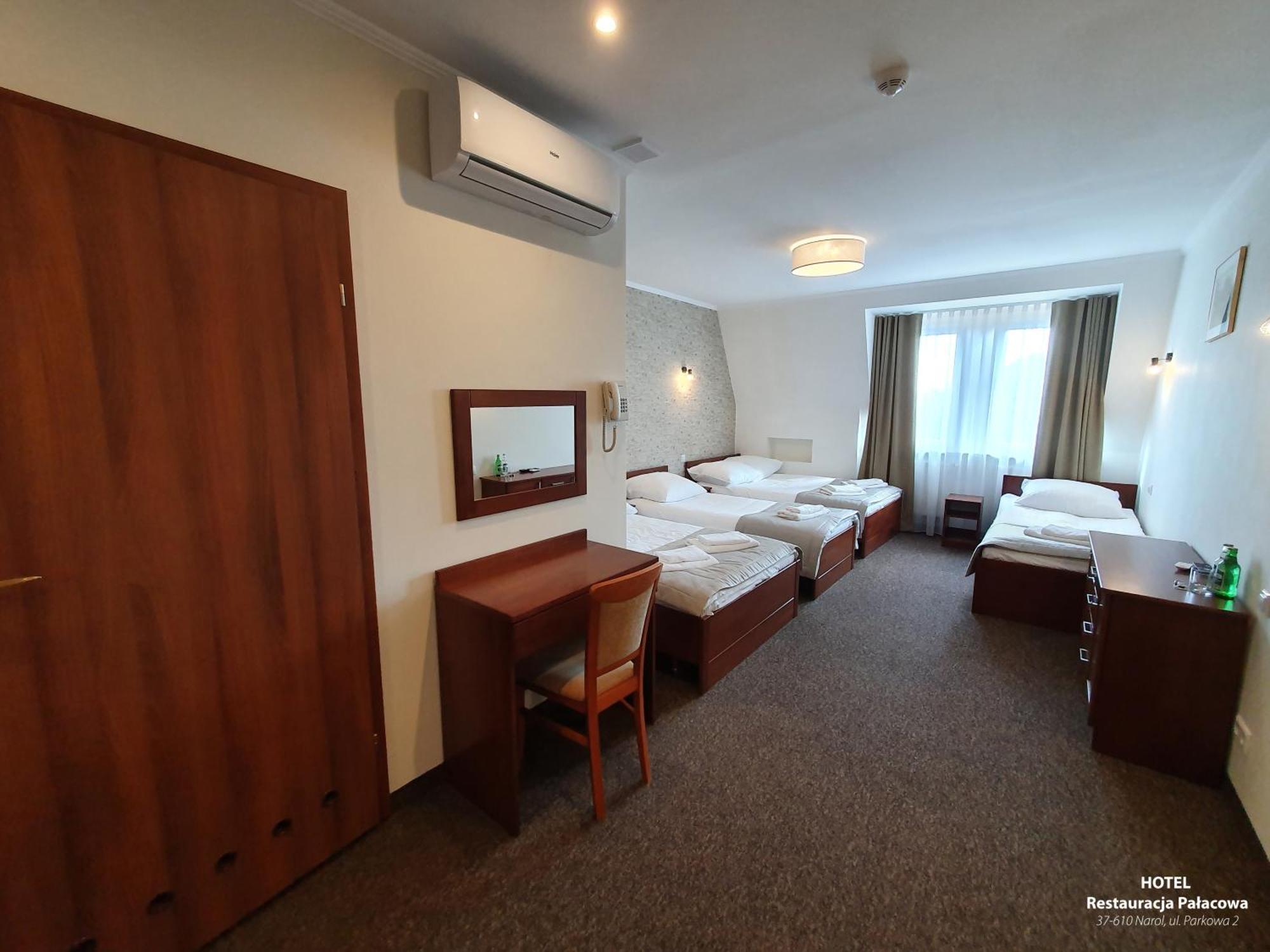 Narol Hotel Palacowa מראה חיצוני תמונה